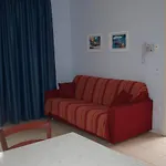 Al 4 Della Pergola