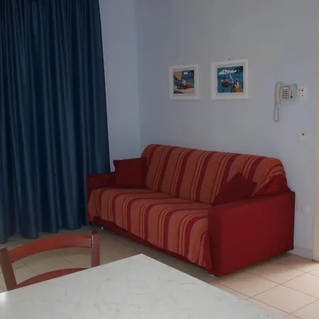Al 4 Della Pergola