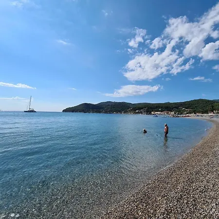 Al 4 Della Pergola *